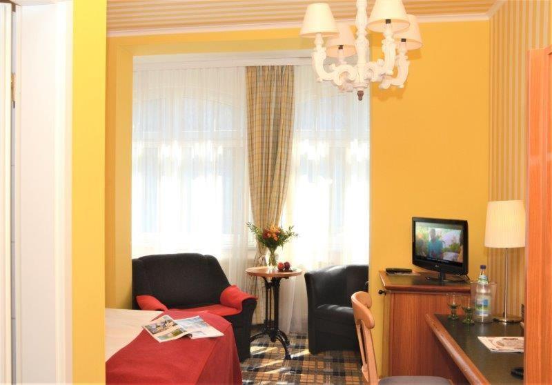 Hotel Schieferhof - Glaslust Neuhaus am Rennweg Exteriör bild