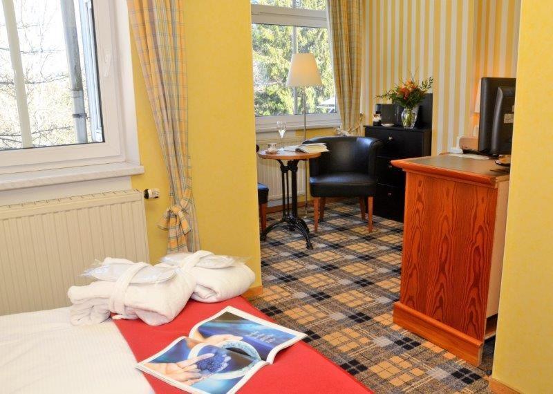Hotel Schieferhof - Glaslust Neuhaus am Rennweg Exteriör bild