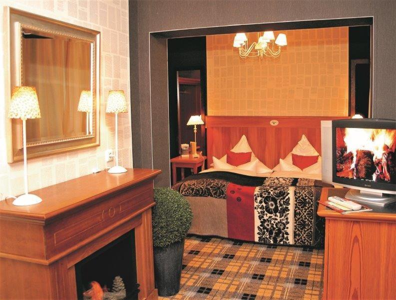 Hotel Schieferhof - Glaslust Neuhaus am Rennweg Exteriör bild